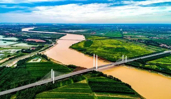 濱州市擬出讓地?zé)岬V業(yè)權(quán)32個(gè) 涵蓋供暖、溫泉洗浴、養(yǎng)殖3類應(yīng)用場景-地大熱能